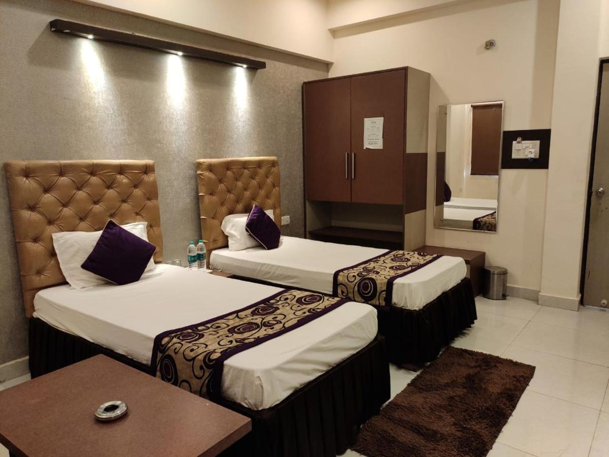 Maple Delite Hotel Lucknow Exterior photo